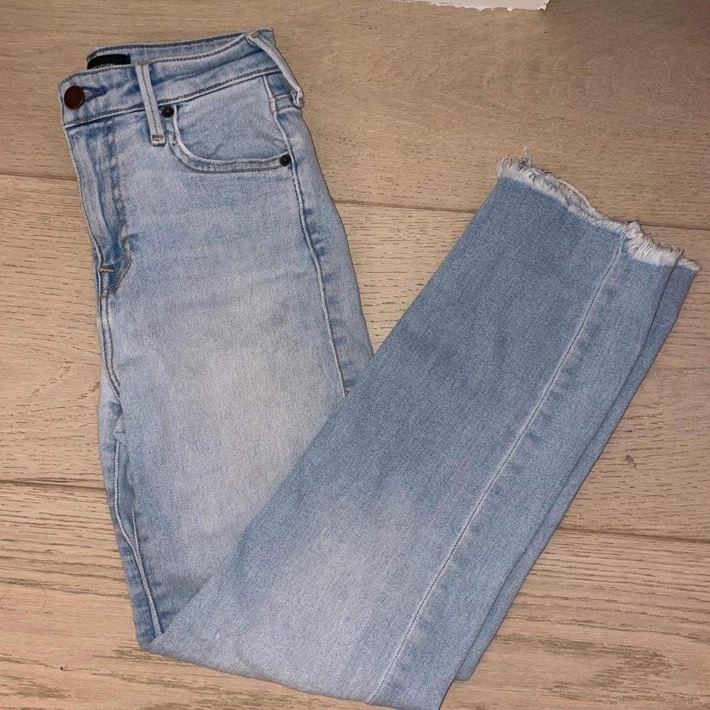 True religion straight leg/ skinny jeans
